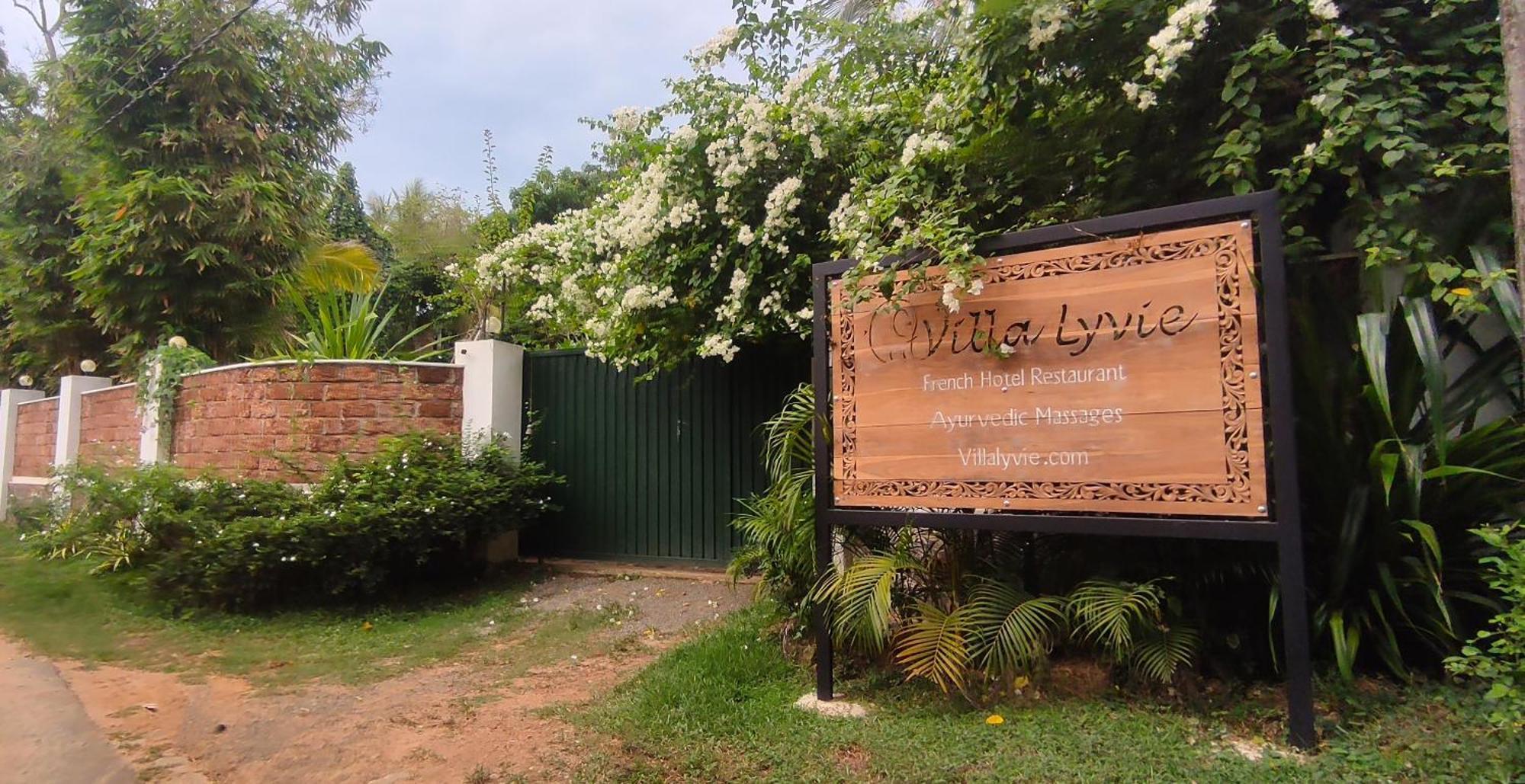 Villa Lyvie Ayurvedic Hotel Tangalle Ngoại thất bức ảnh