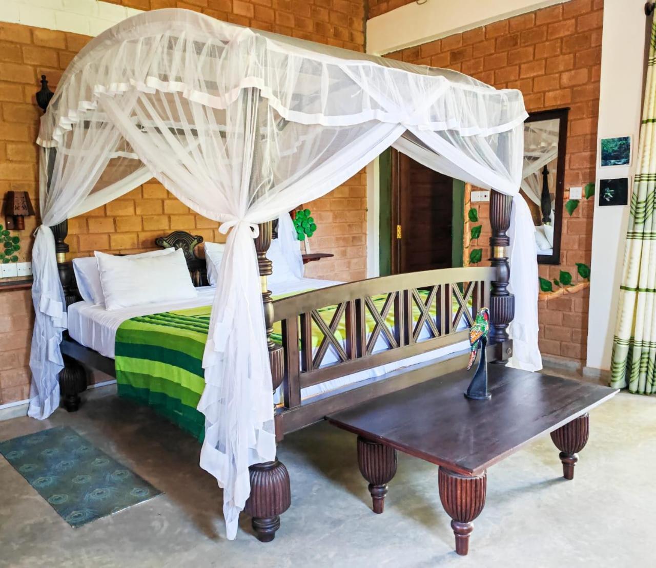 Villa Lyvie Ayurvedic Hotel Tangalle Ngoại thất bức ảnh