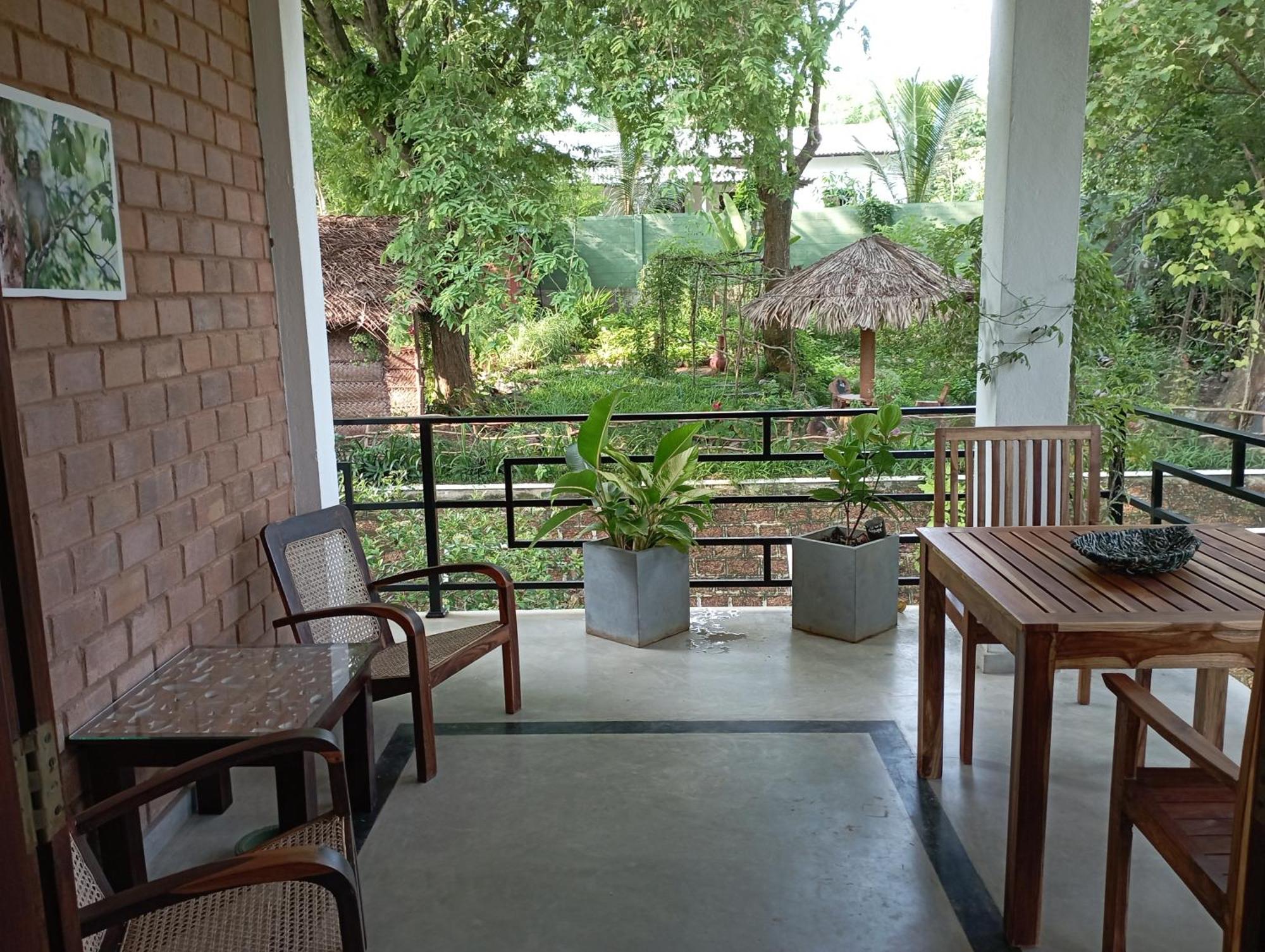 Villa Lyvie Ayurvedic Hotel Tangalle Ngoại thất bức ảnh